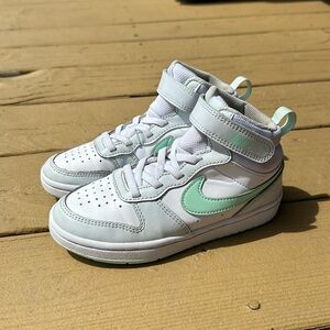 Girls Nike High top Sneakers